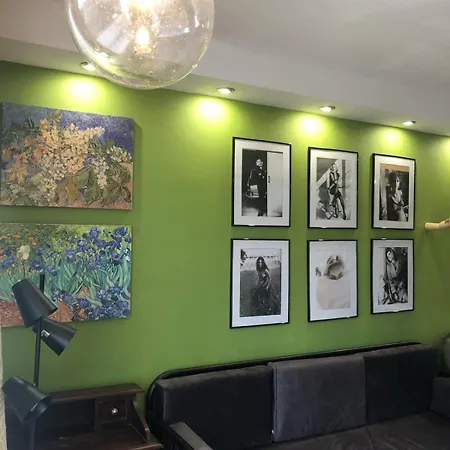 Modern Studio *